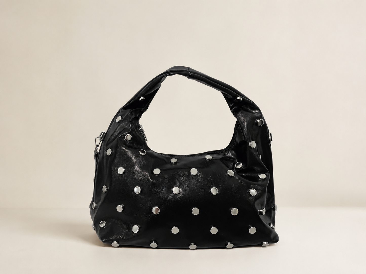 Bolso tachuela